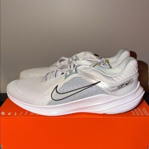 Nike Quest 5 Photon Dust DD0204-002 Men’s Size 14